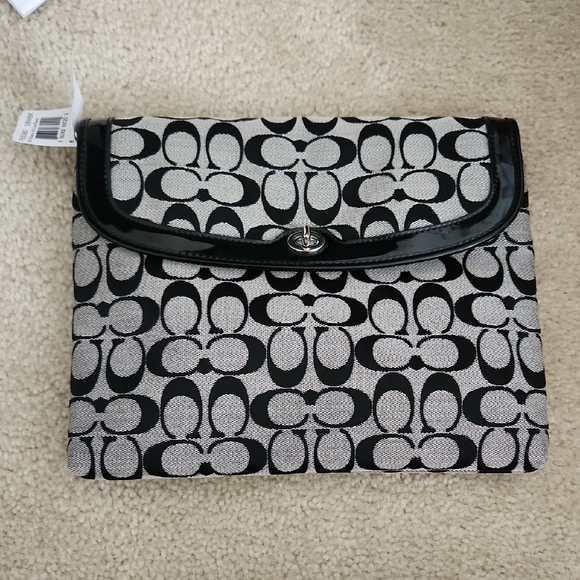NWT Coach Signature Tablet Crossbody Bag - Picture 2 of 8